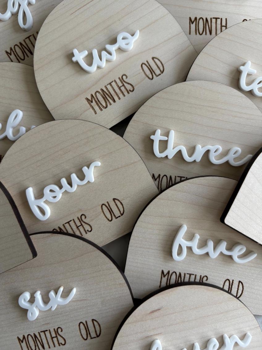 12 Baby Monthly Milestone Plaques, Wooden Milestone Cards, Baby Photo Props, Monthly Baby Milestones, New Baby Gift, Baby Keepsake