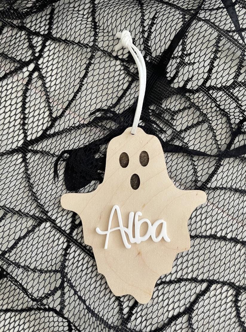 Personalised Halloween Ghost Tag, Wooden Halloween Tag, Ghost Name Tag, Halloween Decoration, Trick or Treat Basket Tag, Halloween Keepsake